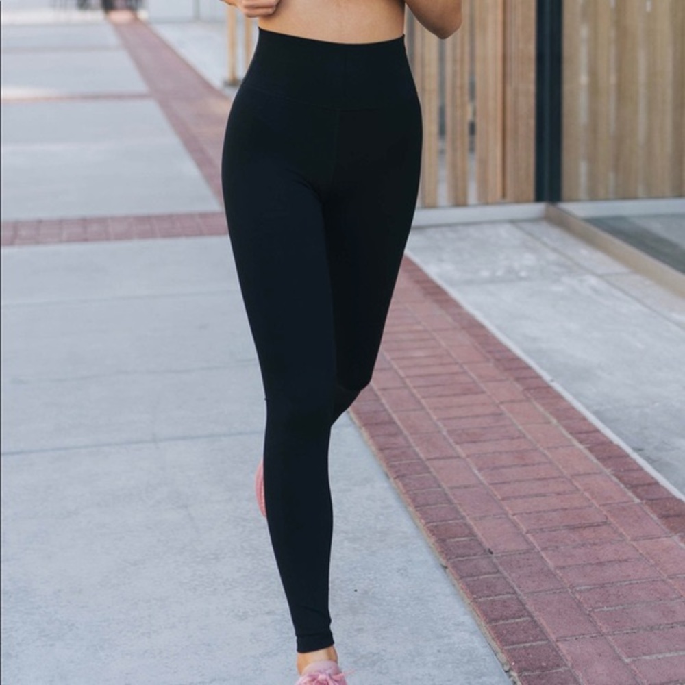 Zyia Black Brilliant Hi-Rise Legging 28”